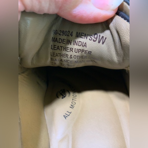 DOCKERS - Picture 11 of 12